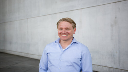 Porträtfoto von Dr. Christoph Hardt