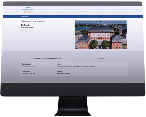 Streaming-Plattform des Landtags Rheinland-Pfalz mit Ausschussübersicht und Terminen für kommende Live-Übertragungen auf einem Desktop-Computer.